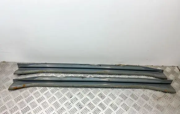 Front sill trim cover