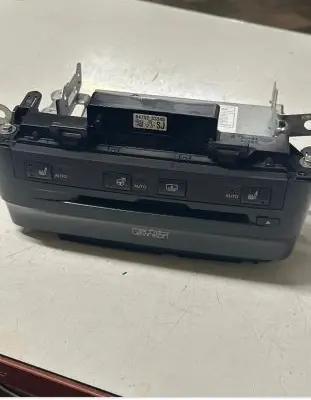 Lexus ES 250 - 300 - 330 Radio/CD/DVD/GPS head unit