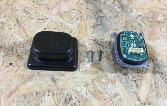 Porsche Boxster 982 LED ballast control module 9p1953249b