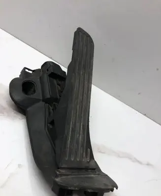 Volkswagen PASSAT B6 Accelerator throttle pedal 1K2721503M 6PV00874500