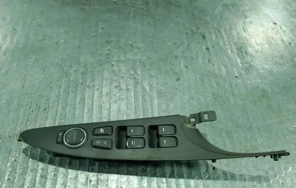 Hyundai Sonata Quarter vent window switch 202006586202008875