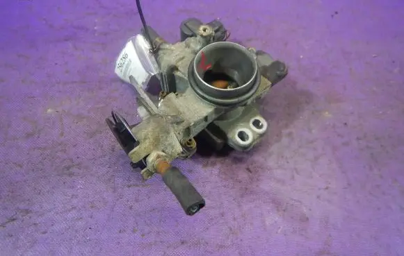 Toyota Yaris Verso Throttle body valve 