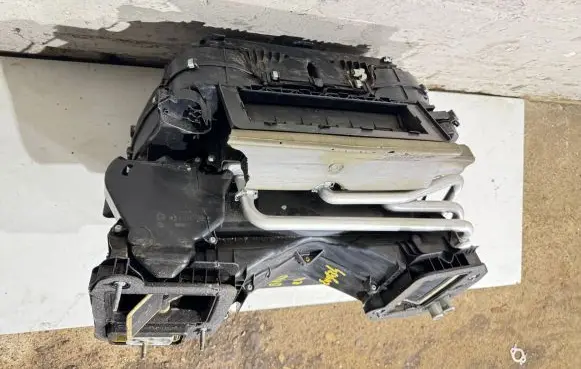 BMW 5 E60 E61 Interior heater climate box assembly 17370113