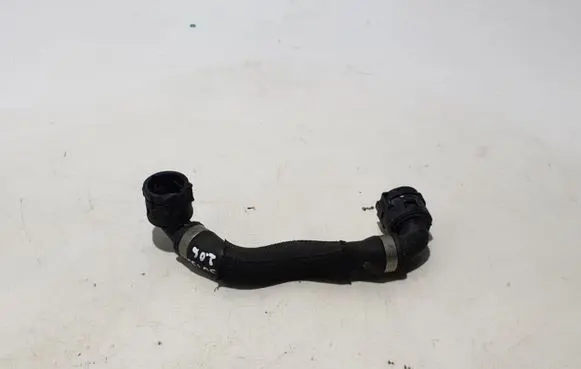 BMW 5 G30 G31 Engine coolant pipe/hose 8602613