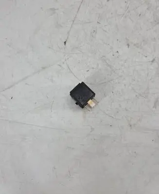 BMW 5 E34 Other relay V23134B52X187 2244872