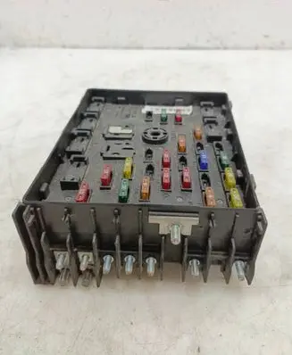 Volkswagen PASSAT B6 Fuse module 3C0937125 63592777 32501865