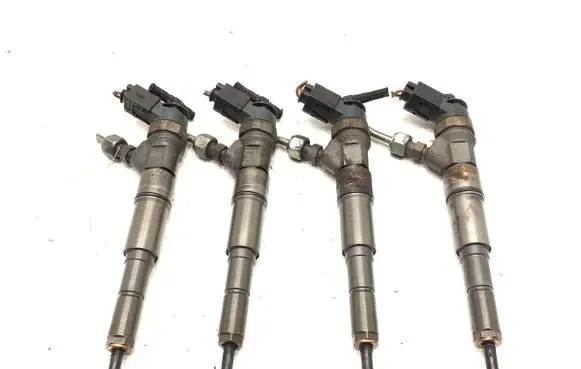 Audi A5 8T 8F Fuel injectors set 0445110209