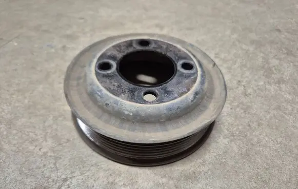 Toyota Hilux (AN10, AN20, AN30) Water pump pulley 