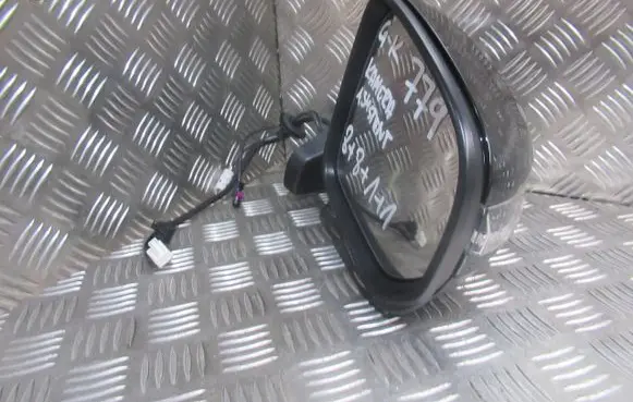 Mercedes-Benz G W463 2nd Gen Front door electric wing mirror 