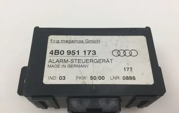 Audi A6 S6 C5 4B Alarm control unit/module 4B0951173