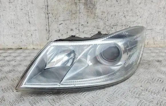 Skoda Octavia Mk2 (1Z) Headlight/headlamp 1Z2941015F 1LL24705203 16788901