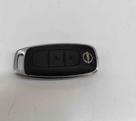 Nissan Qashqai J12 Ignition key/card 220575MS0B