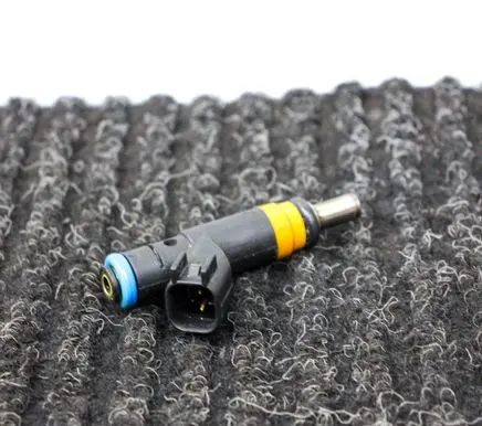 Dodge Challenger Fuel injector 05037479AC