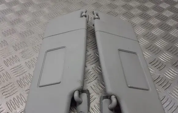 Skoda Octavia Mk2 (1Z) Sun visor