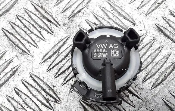 Volkswagen PASSAT B7 Airbag deployment crash/impact sensor 3aa959354