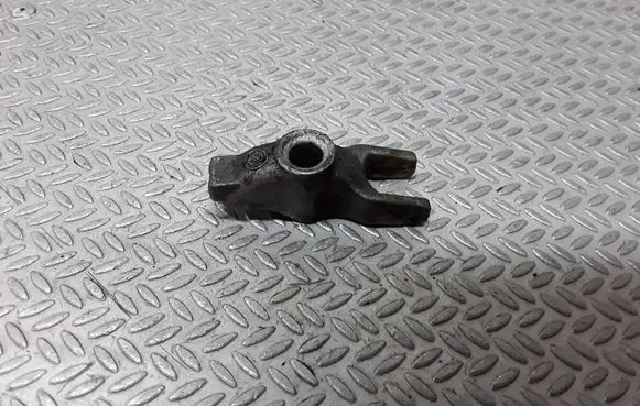 Opel Vectra C Fuel Injector clamp holder