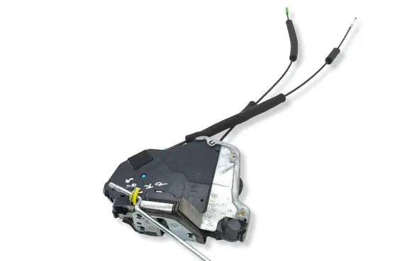 Toyota GT 86 Front door lock 4R6A2215