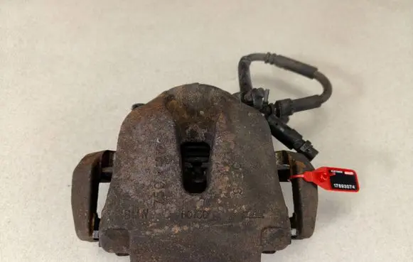BMW X5 E70 Front brake caliper 6776784