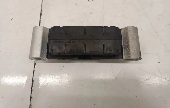 Nissan Qashqai J12 Engine mounting bracket 113606RC5B