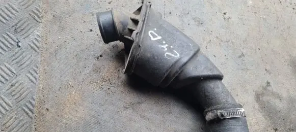 Intake resonator