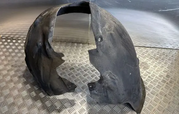 Audi A6 S6 C7 4G Front wheel arch liner splash guards 4G0821134