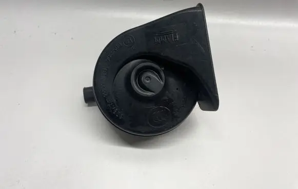 BMW 3 E90 E91 Horn signal 7159421 A046522