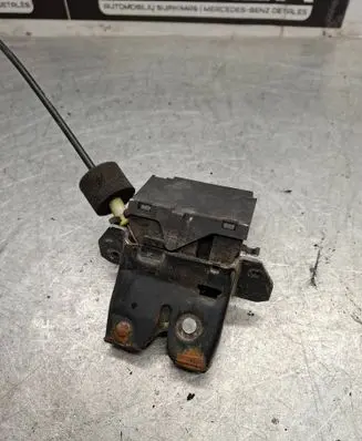 Mercedes-Benz E W211 Loading door lock A1717500085 A1717500185