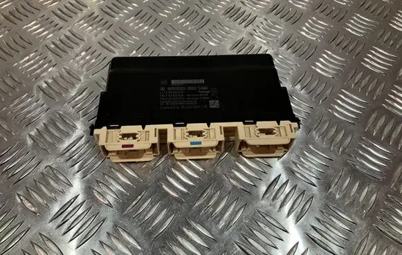 Mercedes-Benz CLA C117 X117 W117 Seat control module A1669006107