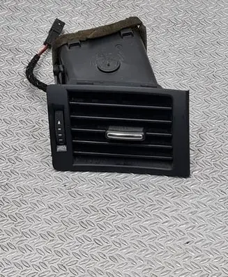 Audi A4 S4 B7 8E 8H Dashboard side air vent grill/cover trim 438401