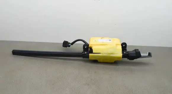 Audi A5 Seat belt adjustment motor 8W6857760
