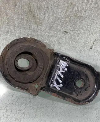 Nissan X-Trail T30 Radiator mount bracket