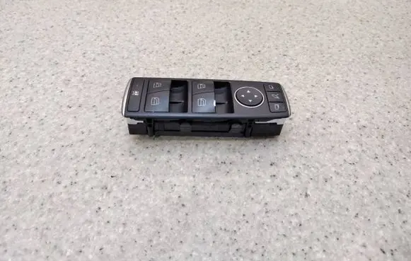 Mercedes-Benz CLA C117 X117 W117 Electric window control switch 1669054400