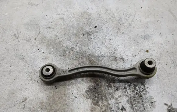 Mercedes-Benz C W205 Rear control arm A20402