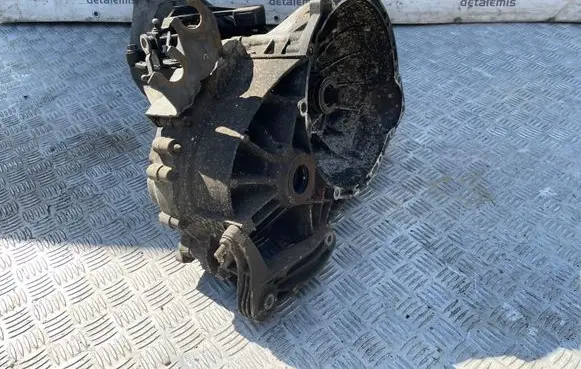 Ford Galaxy Manual 5 speed gearbox 4M5R7F096XA