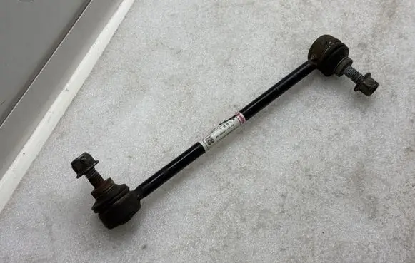 Front anti-roll bar/stabilizer link