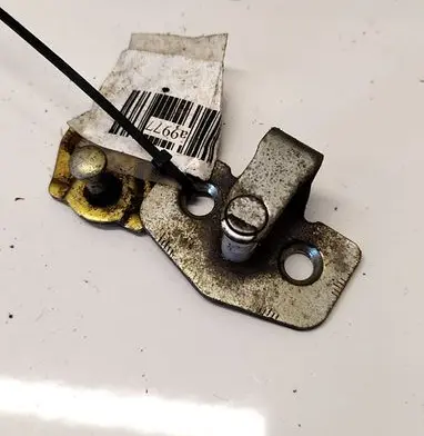 Opel Astra G Rear door lock loop/hook striker