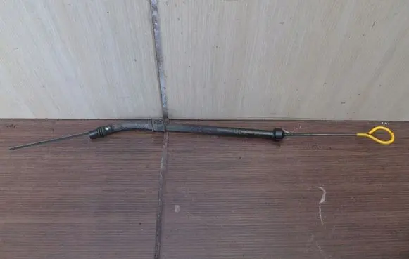 Suzuki Swift Cultus Oil level dip stick 