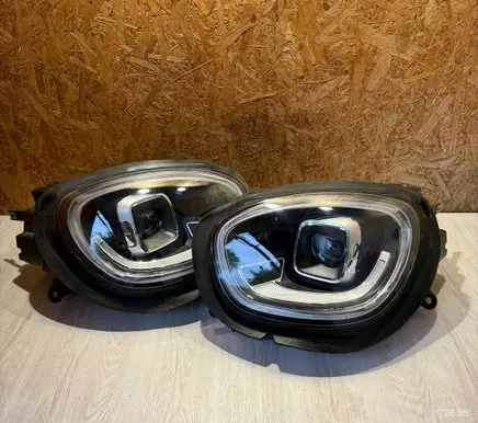 Mini Cooper Countryman F60 Headlights/headlamps set