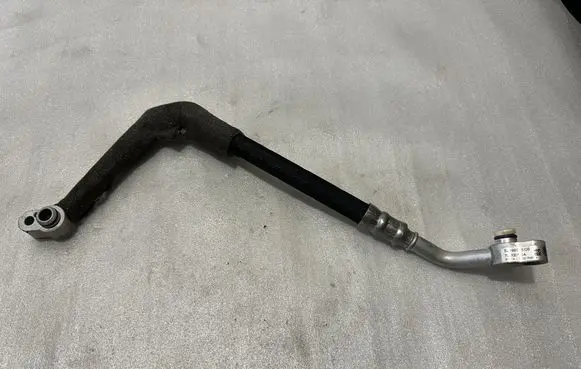 Air conditioning (A/C) pipe/hose