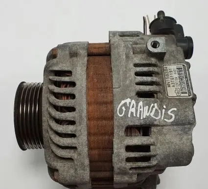 Mitsubishi Grandis Generator/alternator MN158384
