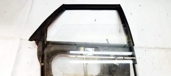 Audi 100 S4 C4 Rear door window/glass frame 