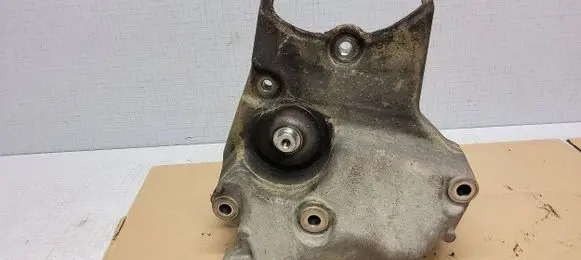 Opel Insignia A A/C compressor mount bracket 128702815 5568020