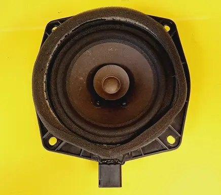 Mitsubishi Colt Front door speaker MN141417