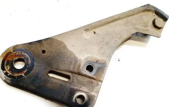 Volvo V40 Engine mounting bracket AV61101A81AF