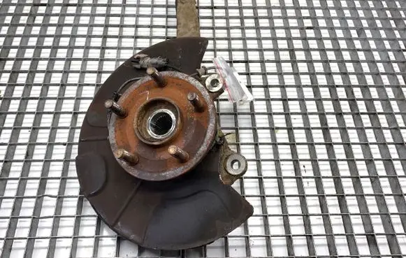 Jeep Grand Cherokee Front wheel hub spindle knuckle 