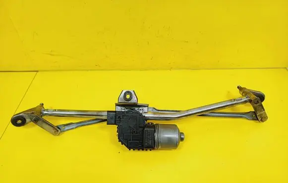 Front wiper linkage and motor