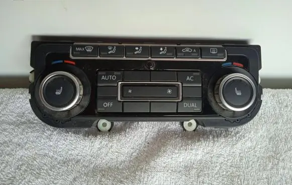 Volkswagen Golf VI Climate control unit 5K0907044AK 5HB00974621 SW0303