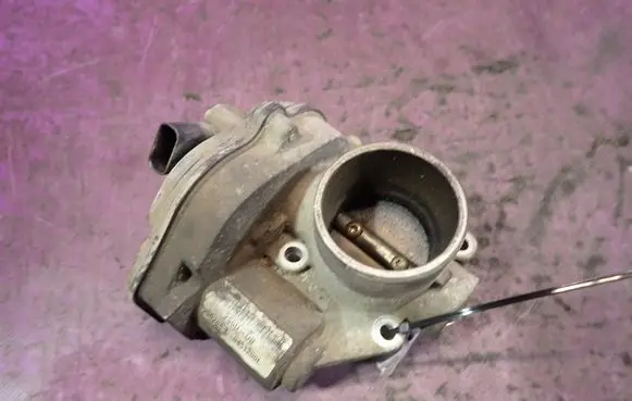 Ford Fiesta Throttle body valve 
