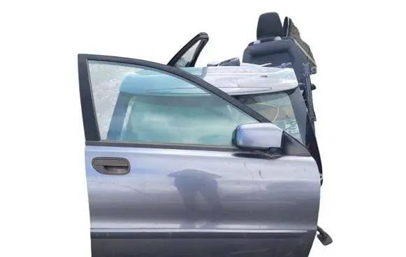 Volvo S40, V40 Front door