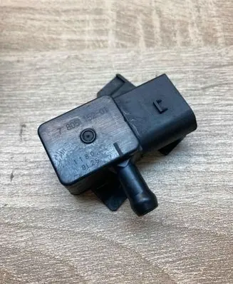 BMW 5 F10 F11 Exhaust gas pressure sensor 7805152 11809L25